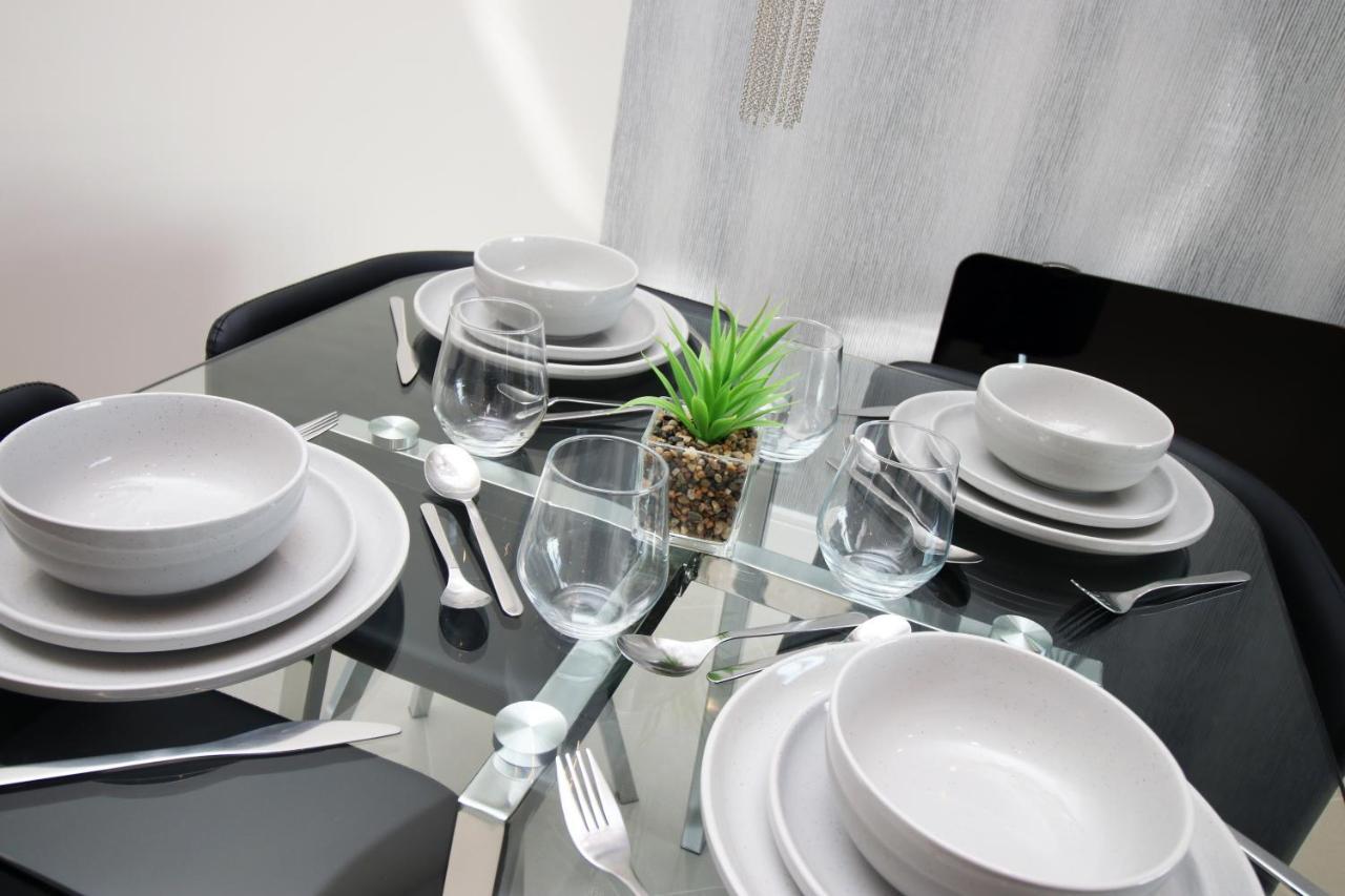 The Skyline - Luxury Centre Flat With Designated Parking *
