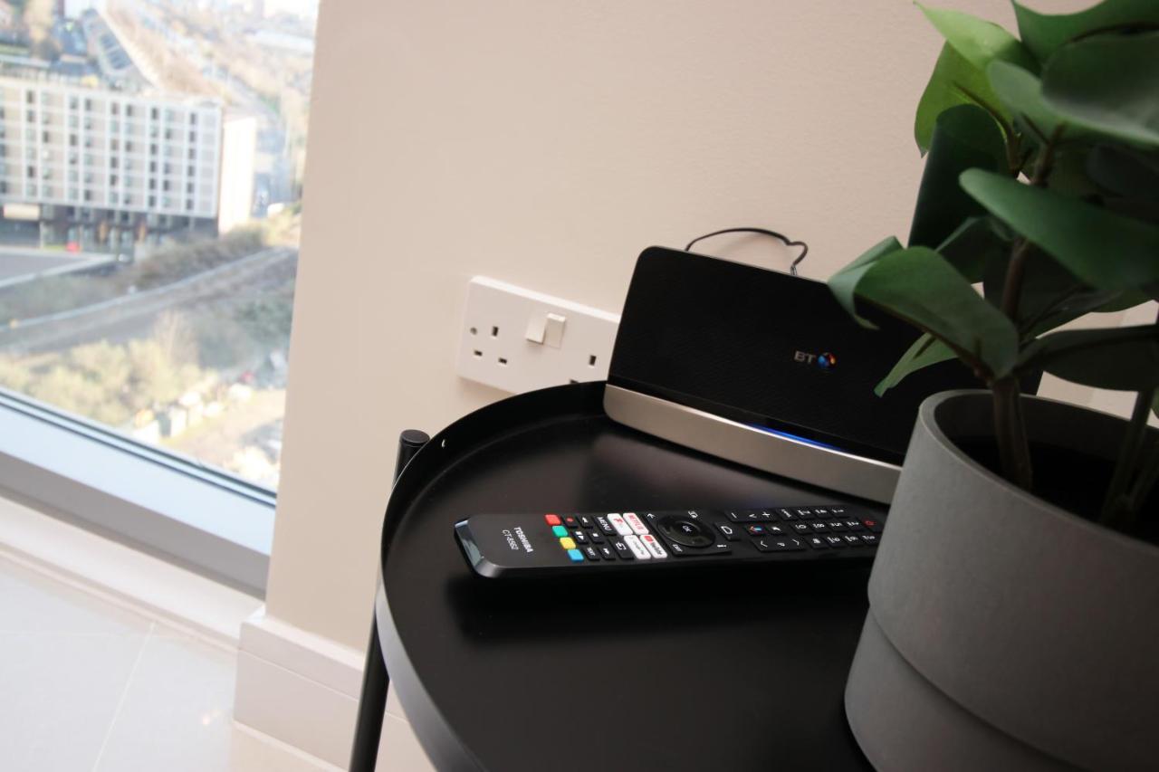 The Skyline - Luxury Centre Flat With Designated Parking Apartment *