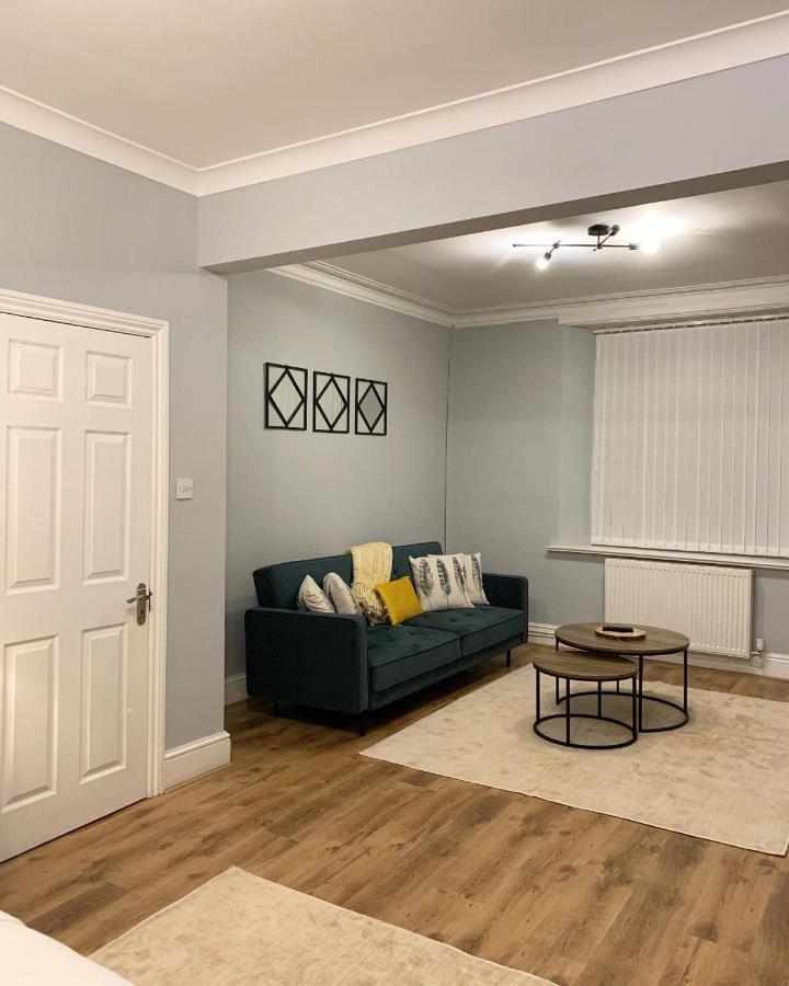 Cardiff Home * Cardiff