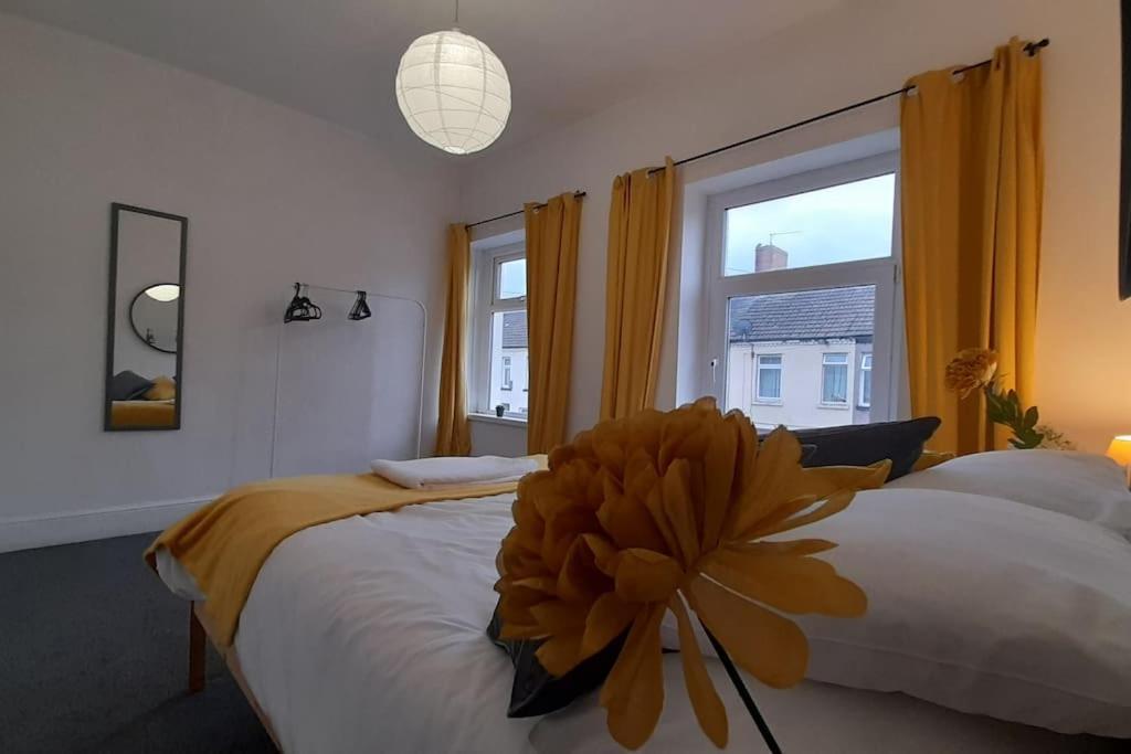 Apartment Spacious 4 Bedroom, Free Netflix, Central Location Cardiff