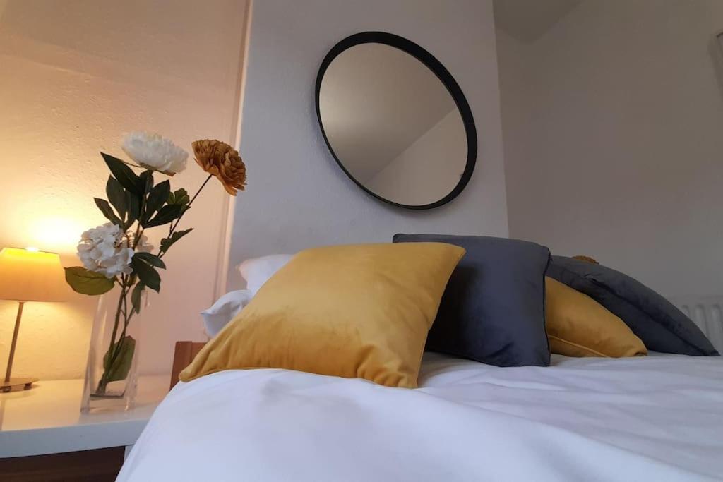 Spacious 4 Bedroom, Free Netflix, Central Location Cardiff