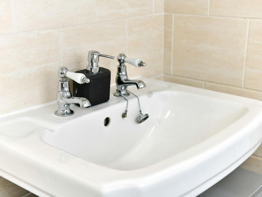 Westgate House Apartment Cardiff