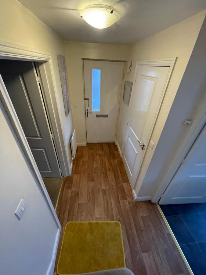 In Cardiff. Sleeps 6 *