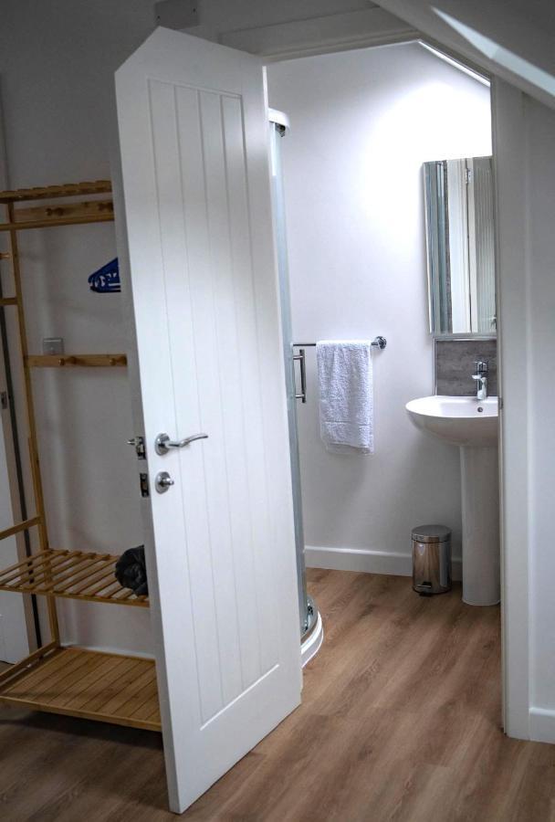 The Red House Modern Stylish From Walking Distance To Bay And Centre With Parking * Cardiff