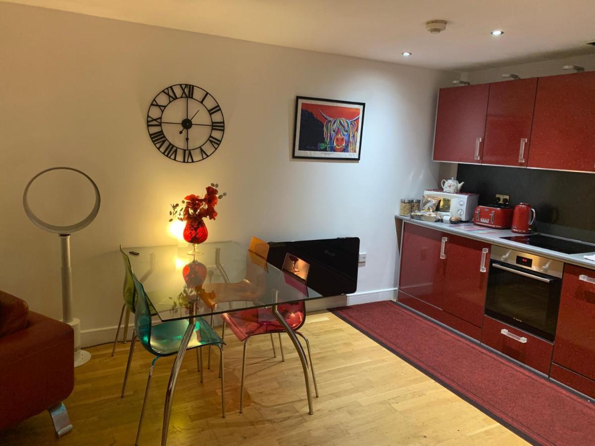 Apartment Stunning Spacious City Apartment With Free Parking *