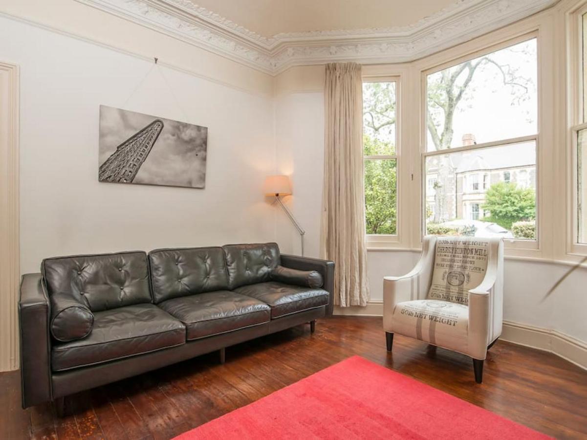 Spacious 4 Bedroom Character In Pontcanna