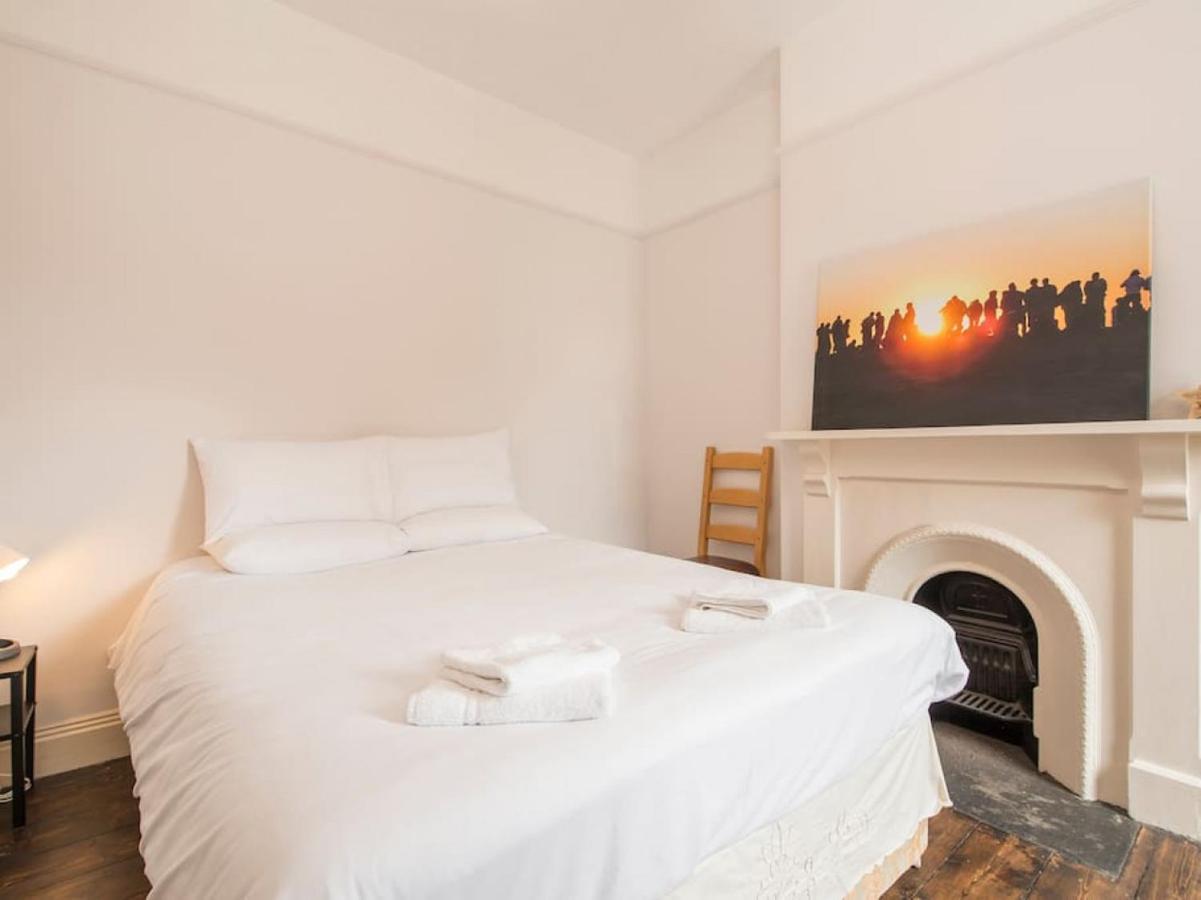 Holiday home Spacious 4 Bedroom Character In Pontcanna *