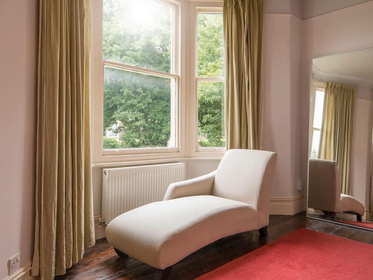 Holiday home Spacious 4 Bedroom Character In Pontcanna