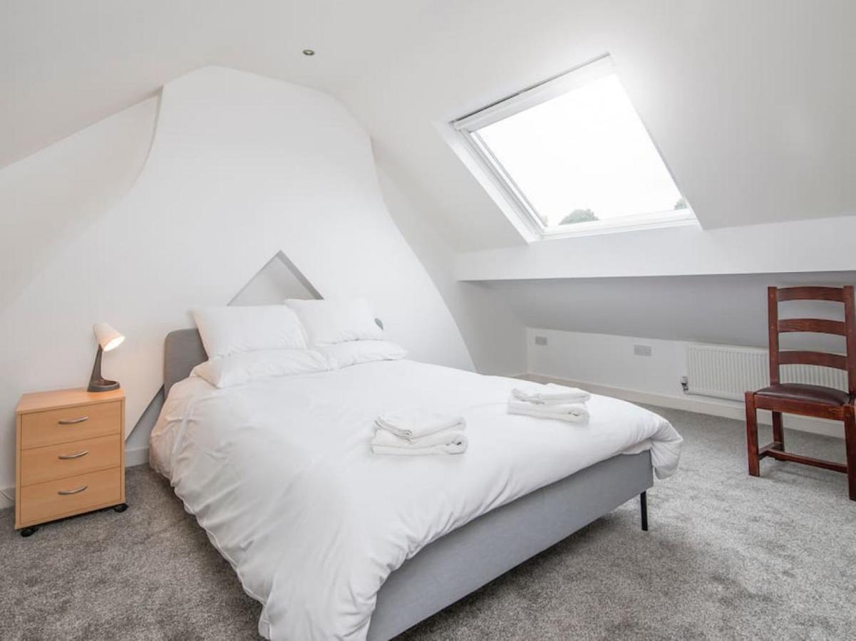 Spacious 4 Bedroom Character In Pontcanna Holiday home