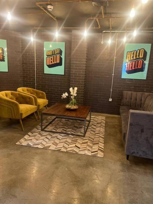 Brickworks Centre Apartment- Cardiff