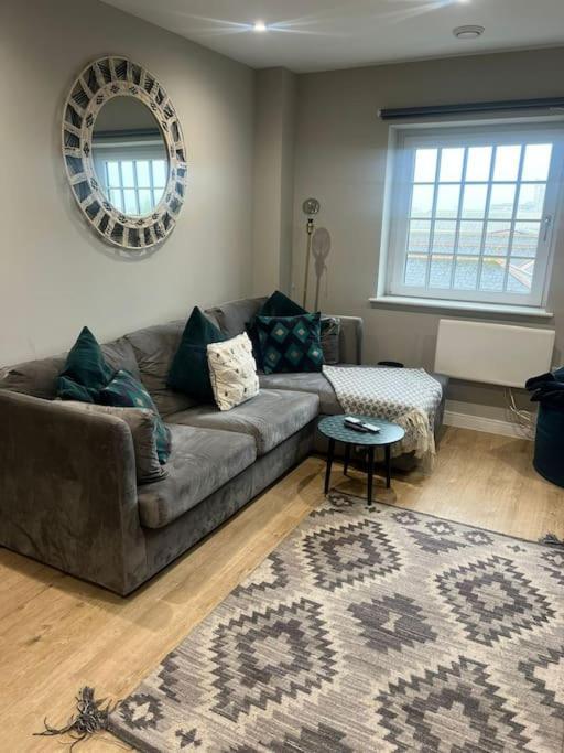 Brickworks Centre Apartment- *