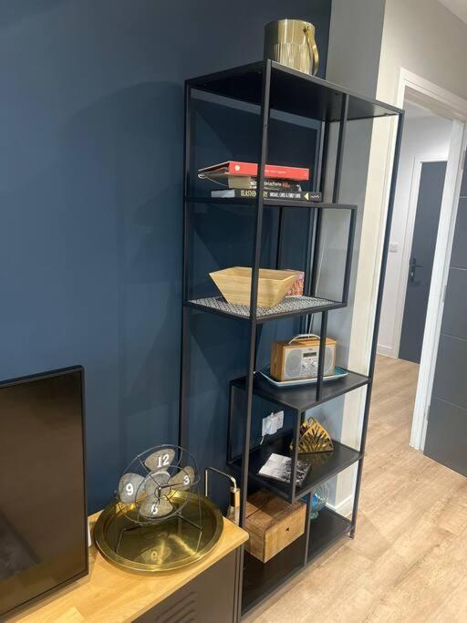 Brickworks Centre Apartment- * Cardiff