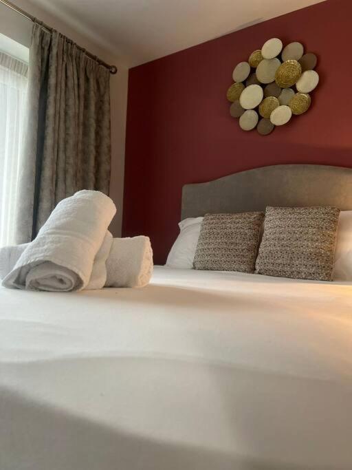 Brickworks Centre Apartment- *