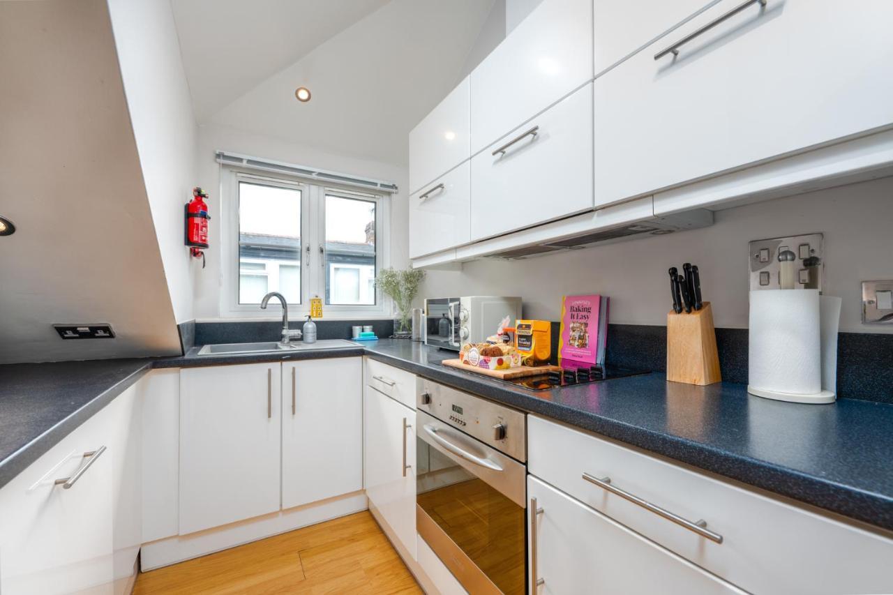 2 Bed - Centre - Free Parking