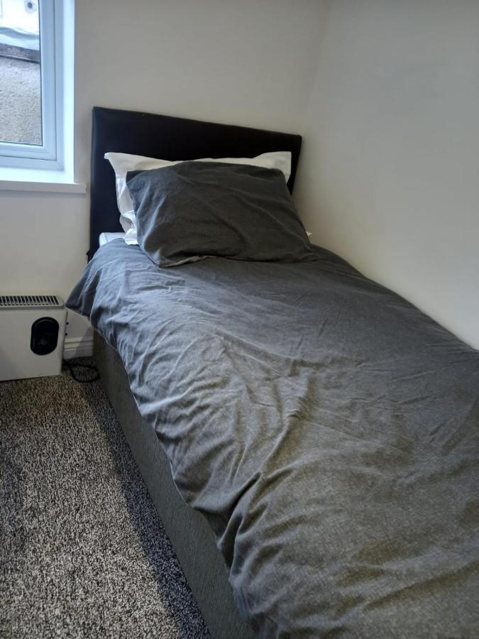 Modern With Roof Garden Close To Centre Cardiff
