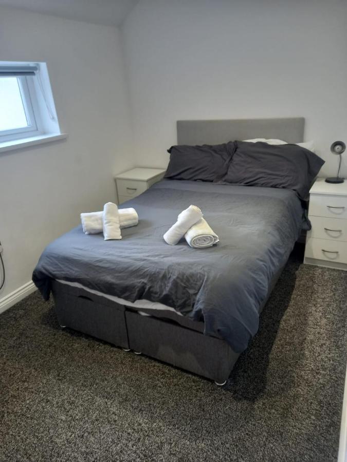 Modern With Roof Garden Close To Centre *