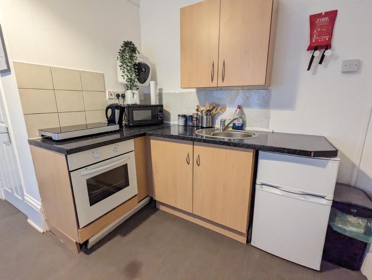 Apartment 1 Bedroom In A Supurb Area Of *