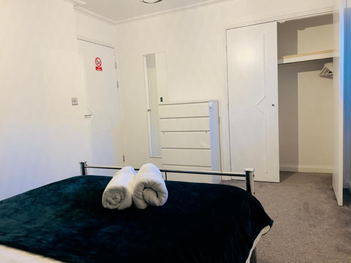 Lush Gated Bay Flat With Fastwifi And Parking Apartment *