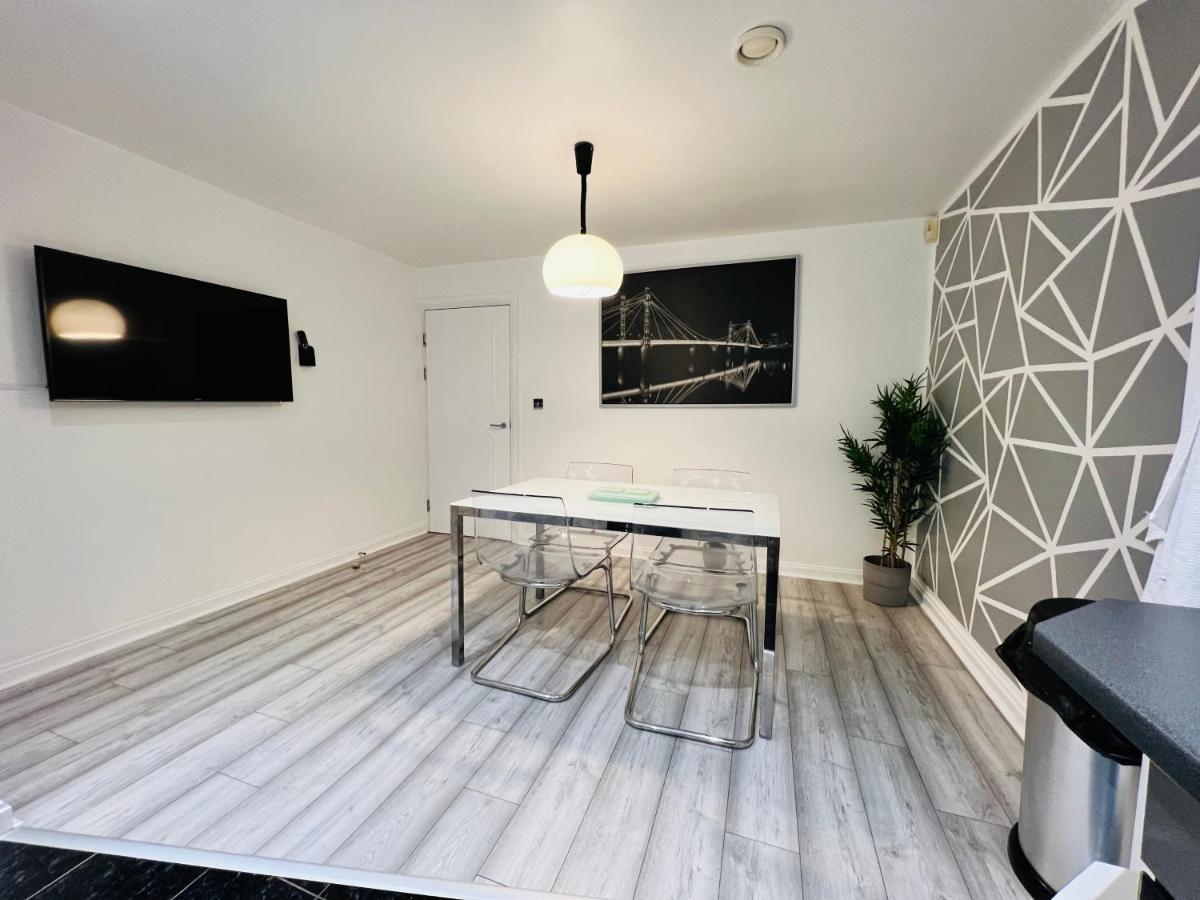 Apartment Lush Gated Bay Flat With Fastwifi And Parking Cardiff