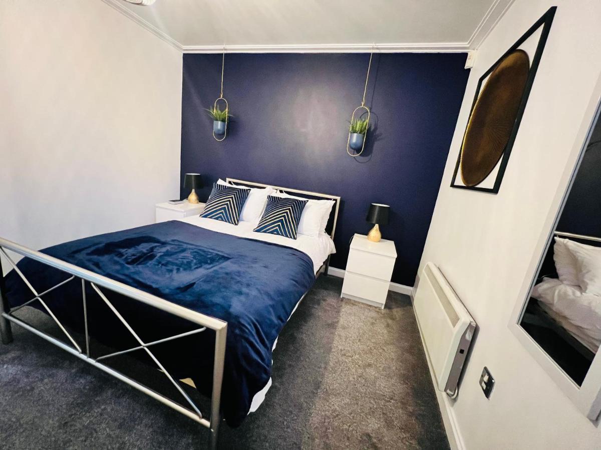 Apartment Lush Gated Bay Flat With Fastwifi And Parking