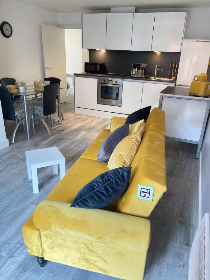 Beautiful In Apartment Cardiff