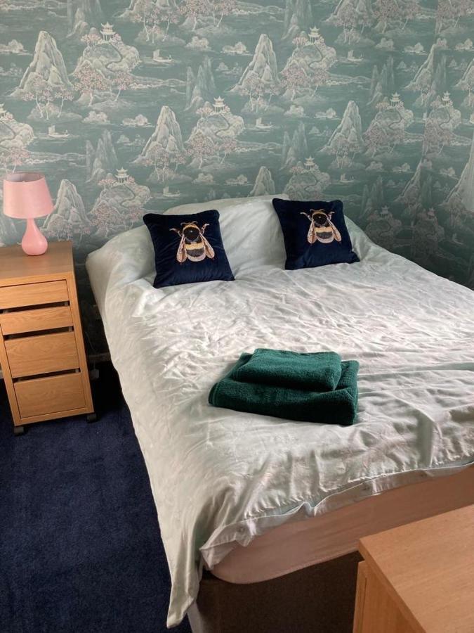 Holiday In Which Sleep 5 And We Try And Make It A From Holiday home Cardiff