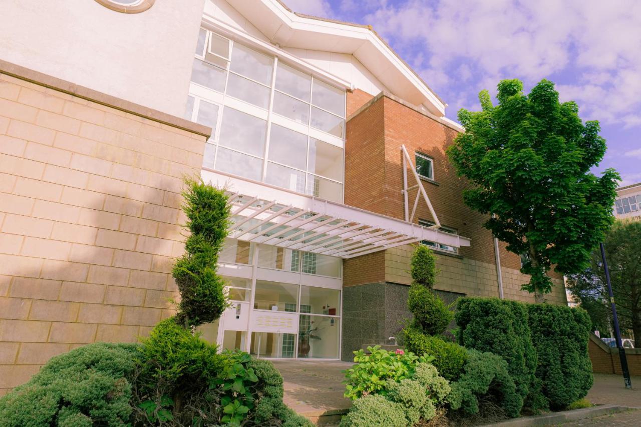 Stunning 2-bedroom In Bay W/gym Cardiff