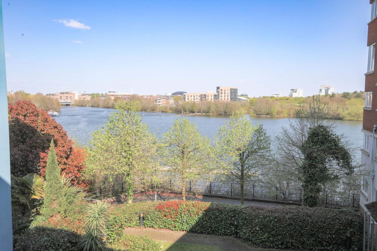Apartment Stayright 2bed Overlooking Water With Free Parking And 2 Bathrooms