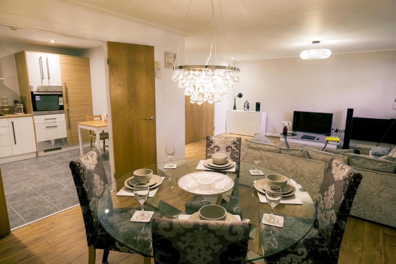 Stunning 2-bedroom In Bay W/gym Apartment