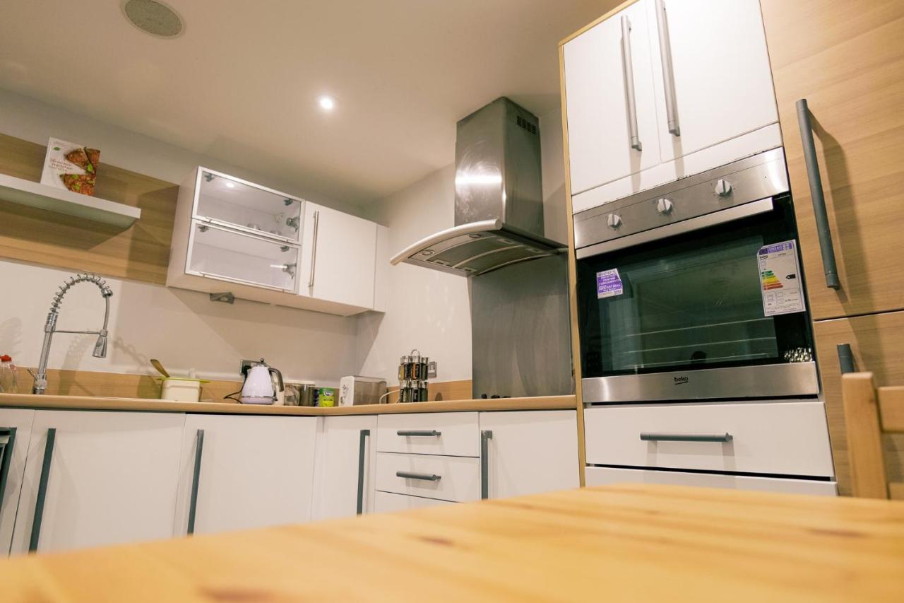 Apartment Stunning 2-bedroom In Bay W/gym Cardiff