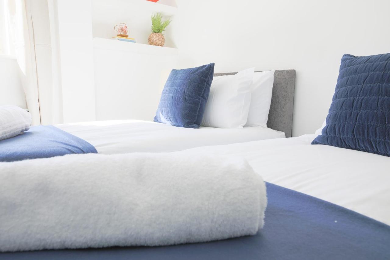 Apartment Stayright 2bed Overlooking Water With Free Parking And 2 Bathrooms *
