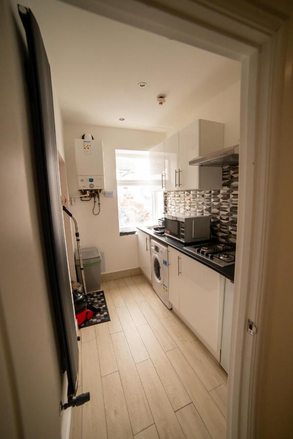 Apartment Entire 2 Bedroom Ground Floor Centre & Stadium