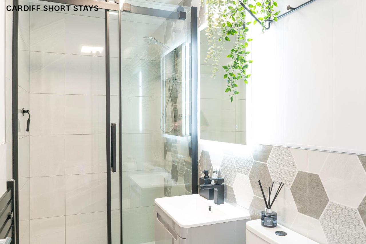 Luxury Stadium Place - Fast Wifi - Free Parking