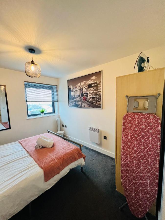 Lush Bay With Secure Parking And Fast Wifi Cardiff