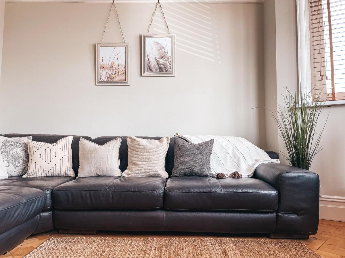 Ty-fry House, By Solace Holiday home Cardiff