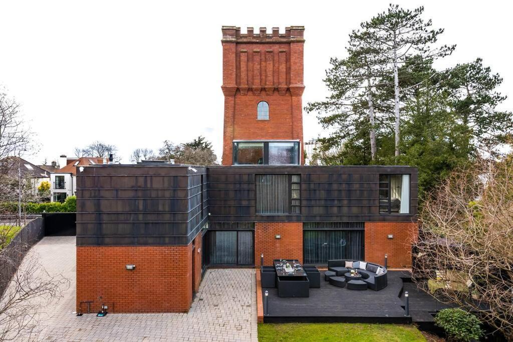 Villa Luxury Water Tower I Roof Bar I Cinema Cardiff