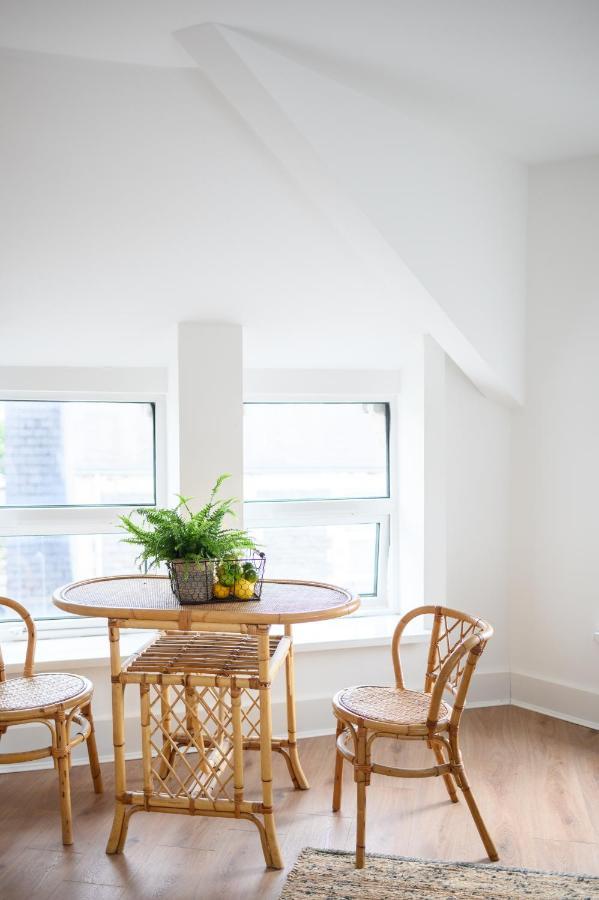 Neighbourhood Bedrooms Apartment Cardiff