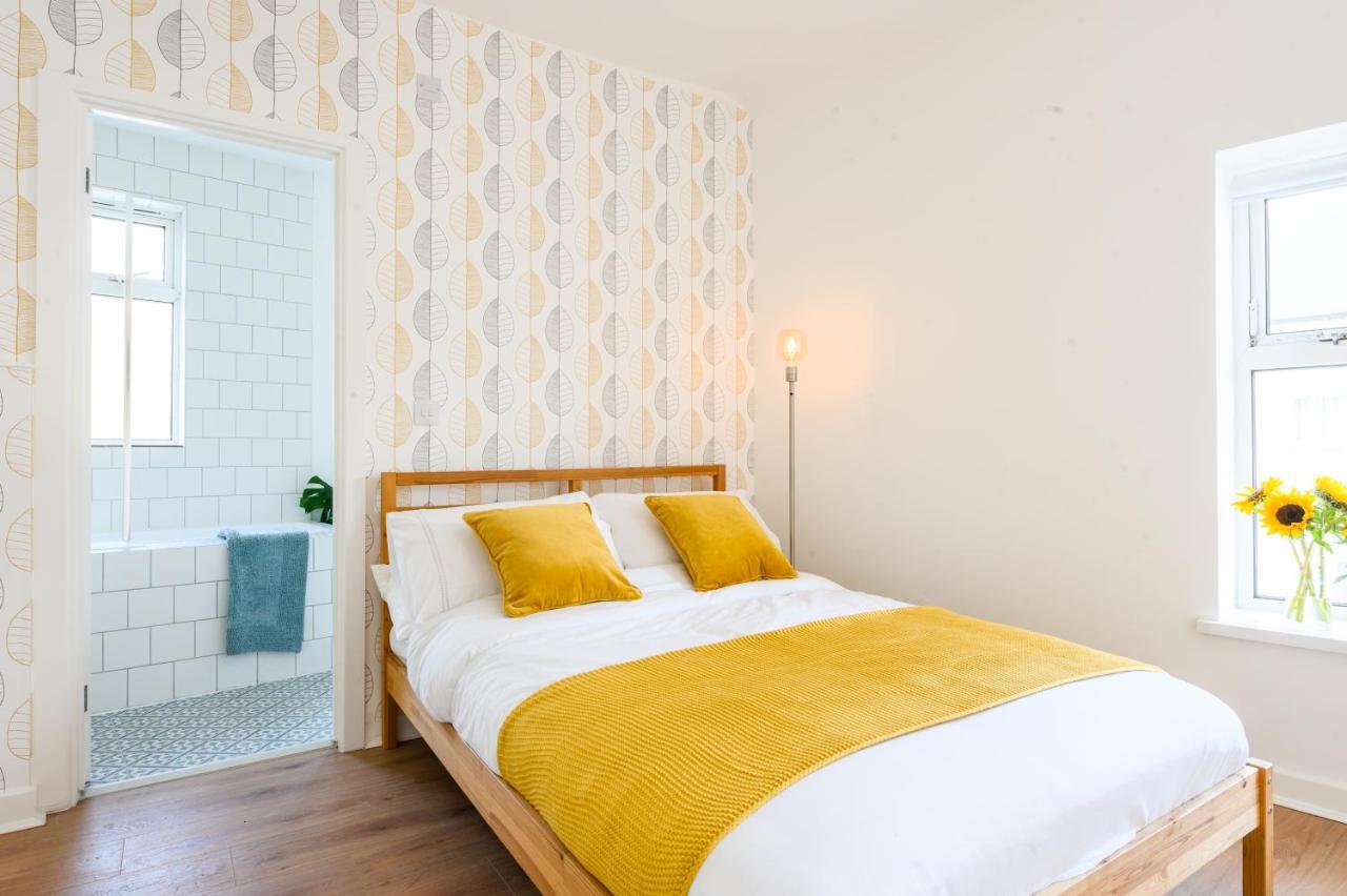 Apartment Neighbourhood Bedrooms