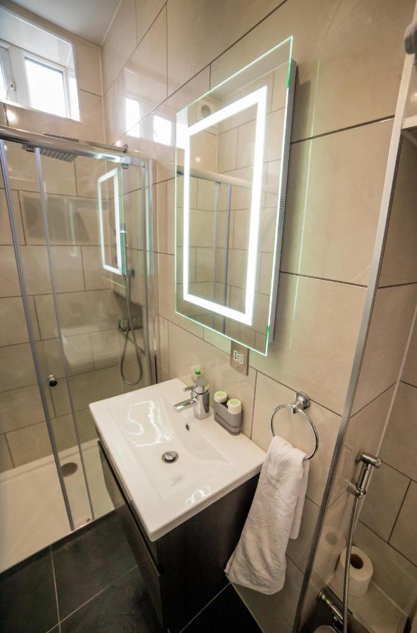 Entire 2 Bedroom Ground Floor Centre & Stadium Apartment Cardiff