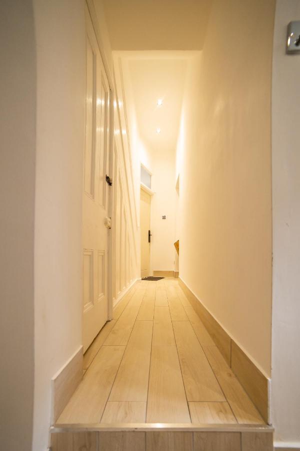 Apartment Entire 2 Bedroom Ground Floor Centre & Stadium *