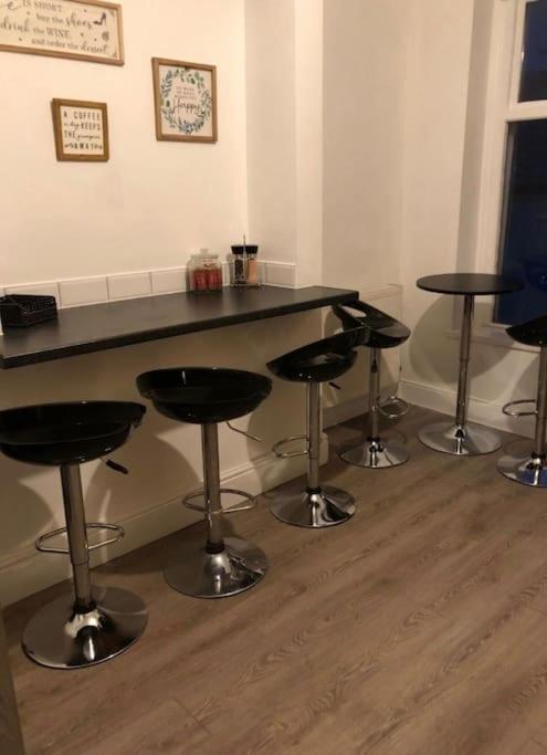 Apartment Large Three Bedroom With Roof Terrace Near Centre Cardiff