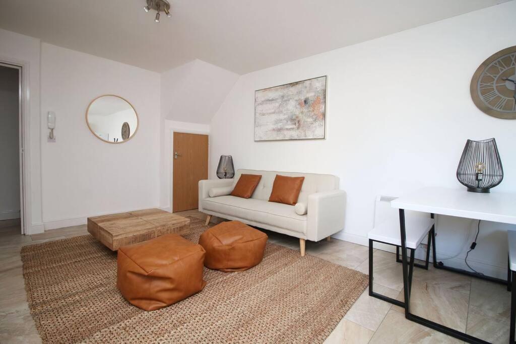 2 Bedroom Entire Near Principality Stadium * Cardiff