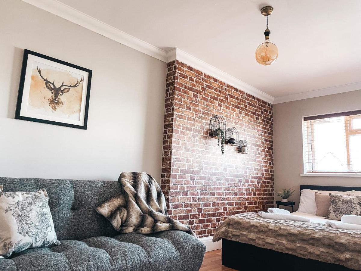 Holiday home Ty-fry House, By Solace Cardiff