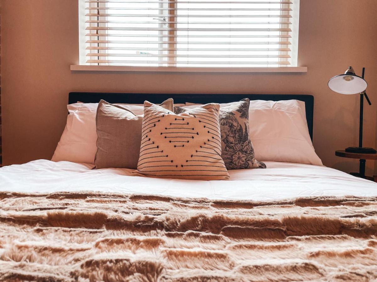 Ty-fry House, By Solace Holiday home Cardiff