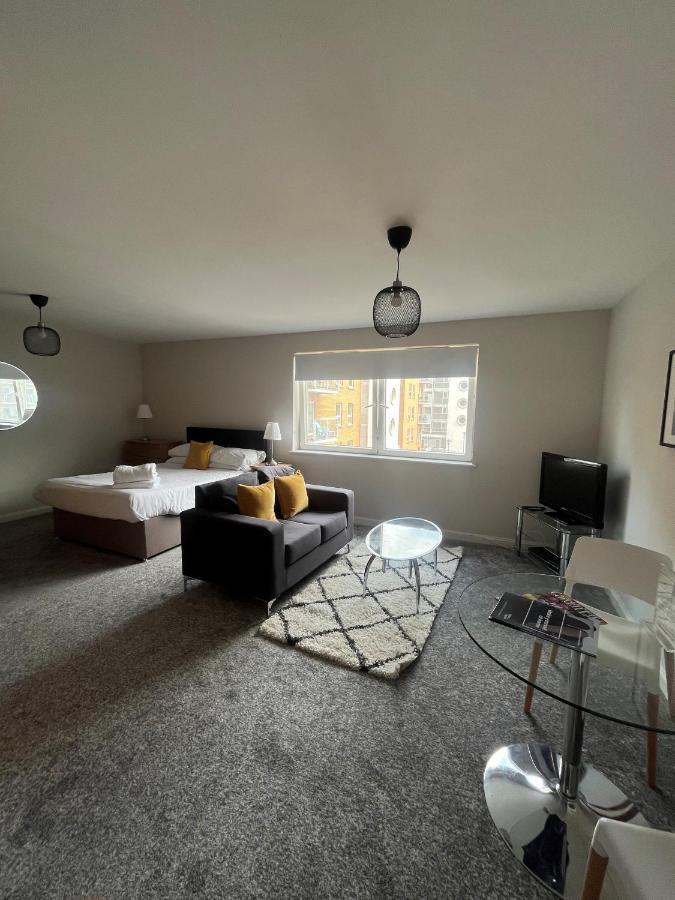 Century Wharf Apartments By Urban Space * Cardiff