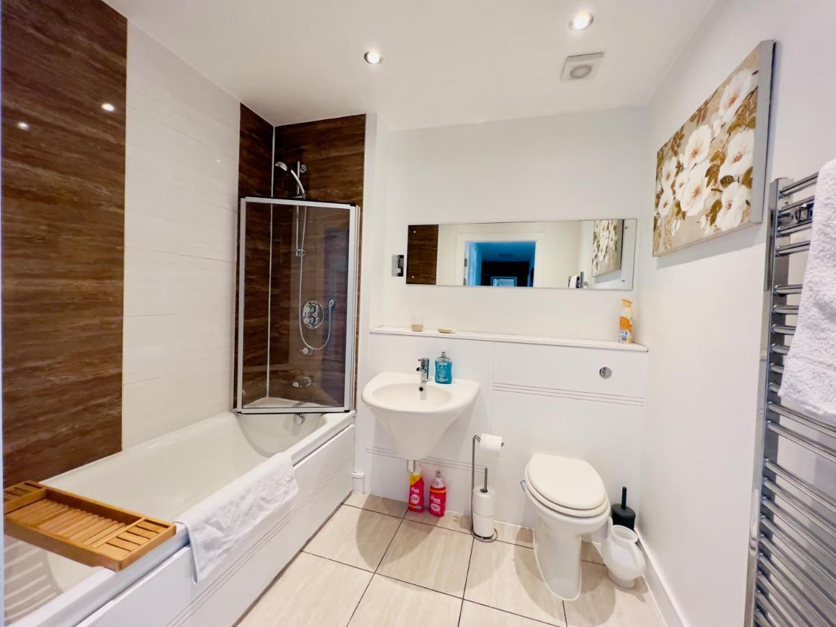 Lush Bay With Secure Parking And Fast Wifi Cardiff