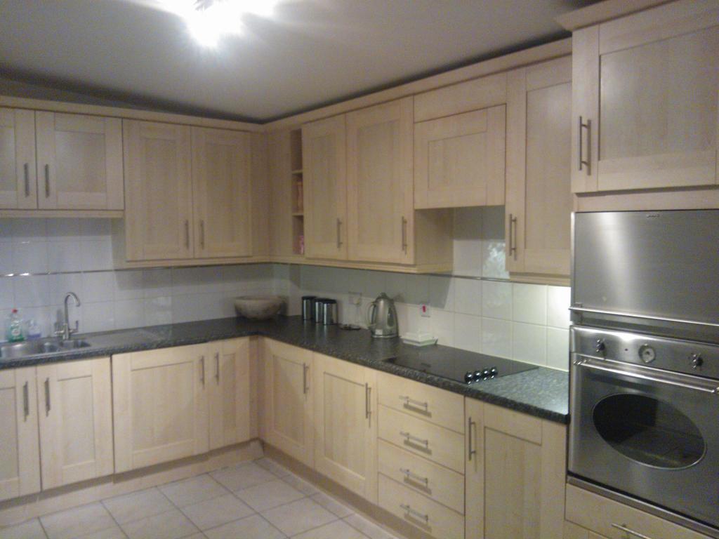 Bay View Apartment *