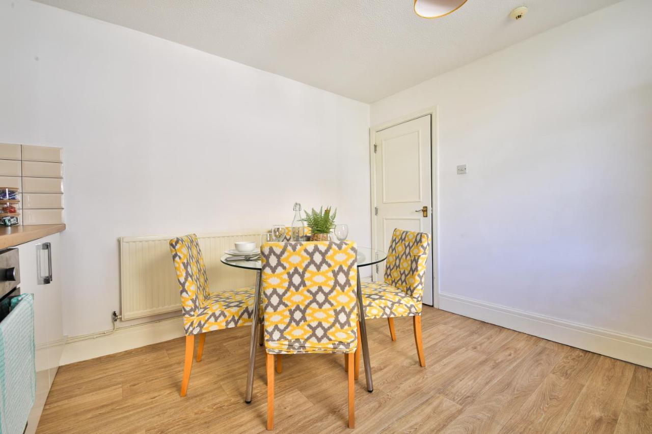 Apartment Stayright 2 Bed Flat- 10 Mins Walk To Castle & Centre *