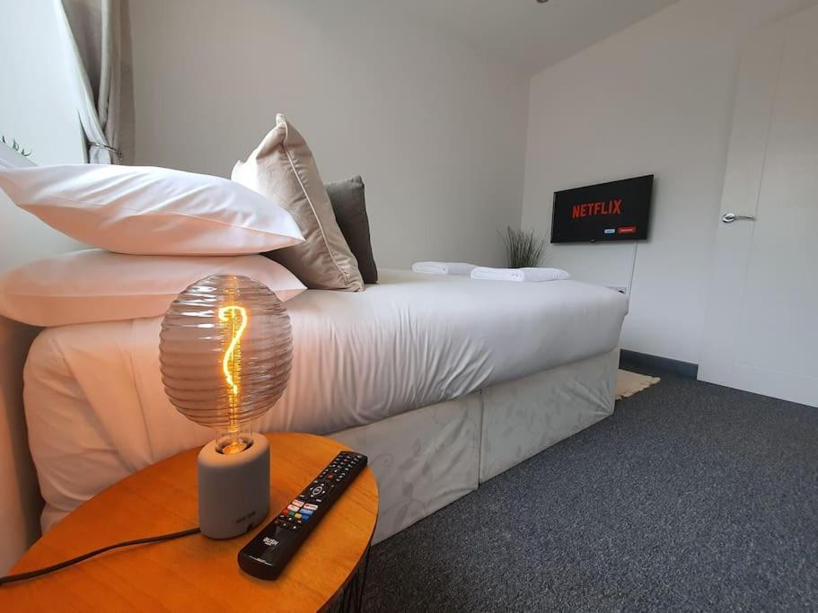 One Bedroom Private Garden By Promise * Cardiff