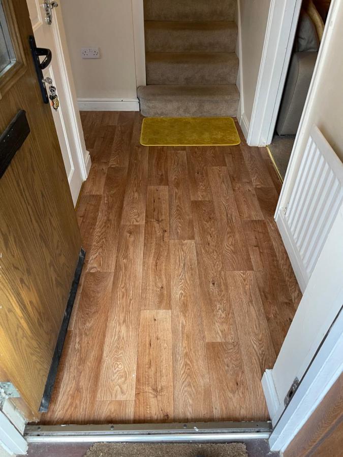 In Cardiff. Sleeps 6 *